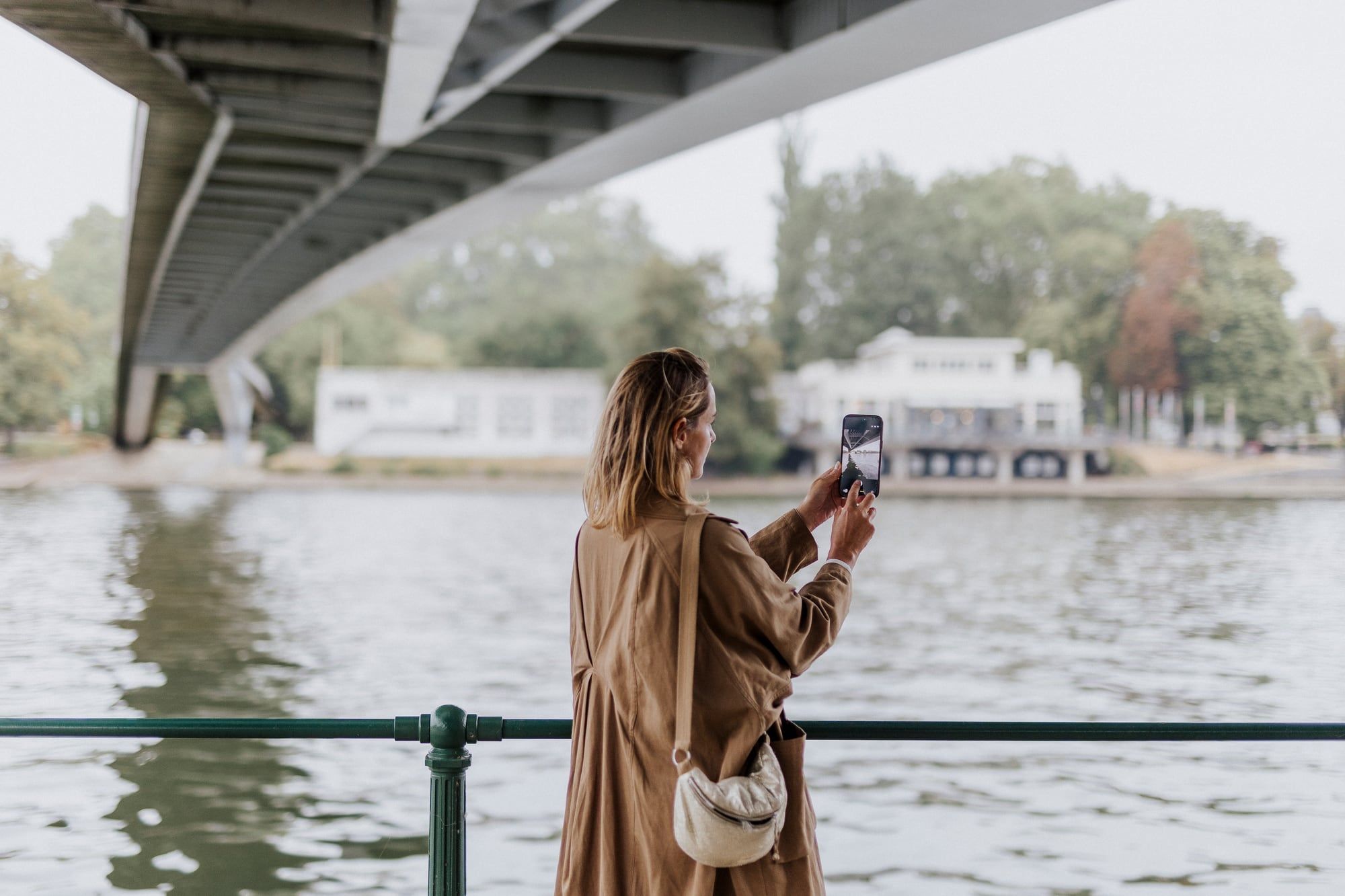 Prise de vue au téléphone depuis les quais de Meuse